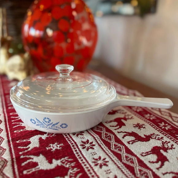 RARE Vintage Corning Ware Blue Cornflower 6 1/2 in. P-83-B with lid P-83 Retro - Picture 2 of 5